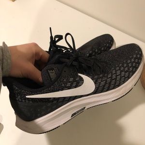 NEW Nike Air Zoom Pegasus 35 Size 9